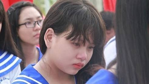 Xúc động nữ sinh 12 kể về mẹ khiến cả trường rớt nước mắt Ảnh 2