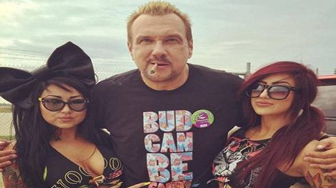 Cuộc sống siêu xa hoa của ông trùm cần sa ở Mỹ Ảnh 2