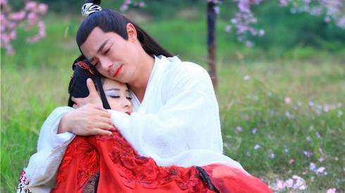 Khán giả bất mãn với cái kết ẩm ương của 'Hoa Thiên Cốt' Ảnh 2