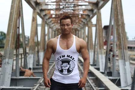 9X còi cọc trở thành lực sỹ sau 9 năm tập gym Ảnh 2