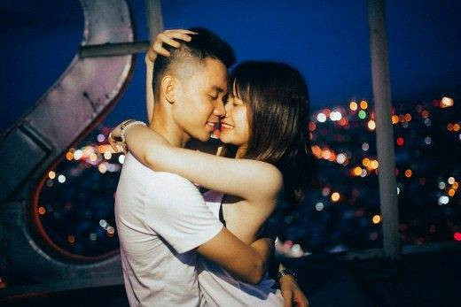 Dân mạng 'rần rần' tranh cãi về bộ ảnh của cặp đôi bạn thân Ảnh 2