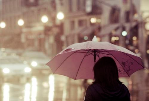 Những việc cần làm ngay lập tức khi đi mưa về Ảnh 2