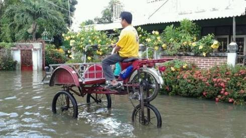 Dân Thái Lan chế phương tiện sống chung với ngập lụt Ảnh 2