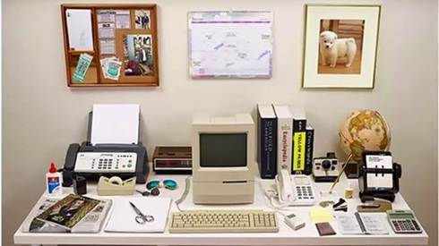 Bức ảnh lột tả sự thay đổi chóng mặt của bàn làm việc 20 năm qua Ảnh 2