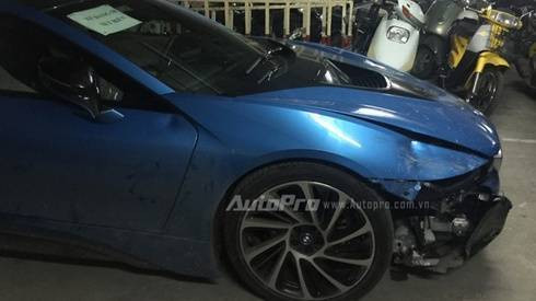 Hàng độc BMW i8 xanh ngọc tại Hà Nội bị đâm toác đầu Ảnh 2