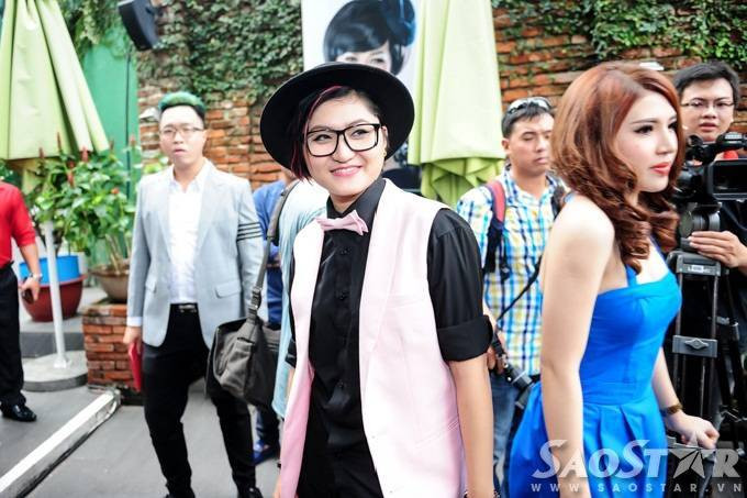 Tố Ny bất ngờ lạnh lùng với Vicky Nhung Ảnh 2