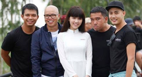 Ngọc Trinh hoá nữ sinh 15 tuổi, diện áo dài trắng tinh khôi Ảnh 2