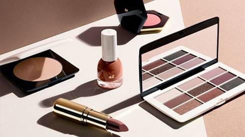 H&M ra mắt dòng mỹ phẩm 'hạt dẻ' có giá chỉ từ 70 ngàn VNĐ Ảnh 2