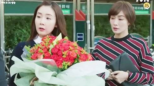 Choi Ji Woo khiến tình địch màn ảnh phải 'lác mắt' Ảnh 2