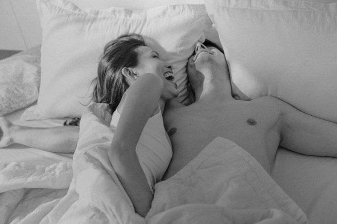 Bộ ảnh sexy gây sốt của cặp đôi Âu - Á Ảnh 2