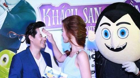 Đông Nhi 'sinh con' cho Ông Cao Thắng trong phim mới Ảnh 2