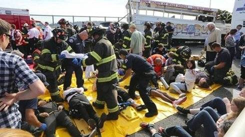 29 sinh viên Việt Nam gặp nạn trong vụ thuyền đâm xe bus ở Mỹ Ảnh 2