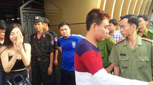 Bắt 39 đối tượng đang 'phê' ma túy, chuẩn bị huyết chiến Ảnh 2