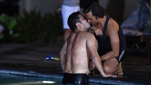 Đức Hải bị tung ảnh 'khóa môi' một chàng trai ở hồ bơi Ảnh 2