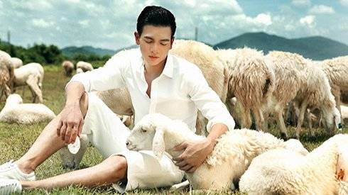 'Chàng thơ' của Đỗ Mạnh Cường hóa thành cậu bé chăn cừu Ảnh 2