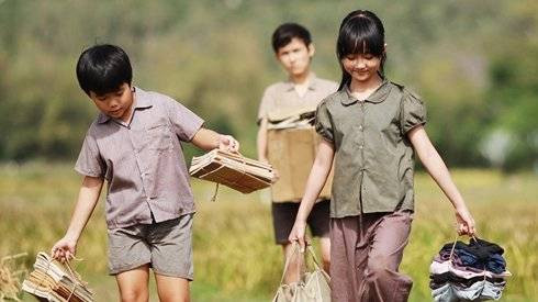 Thấy gì ngoài 'hoa vàng' và 'cỏ xanh'? Ảnh 2