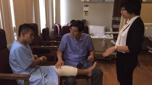 Anh Khoa chỉ có 50% cơ hội trở lại với bóng đá Ảnh 2