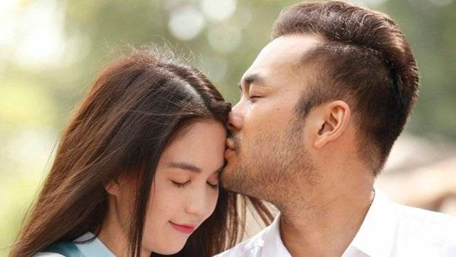 Lộ diện người tình màn ảnh của Ngọc Trinh Ảnh 2