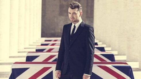 Nhạc phim 007 lần đầu giữ vị trí No.1 Billboard Ảnh 2