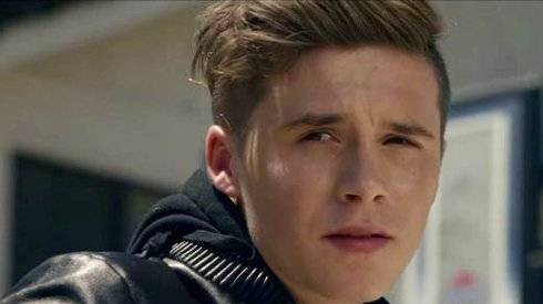 Cậu cả nhà Becks bảnh trai trong MV ca nhạc mạo hiểm Ảnh 2