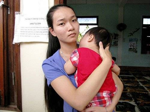 Các bảo mẫu lý giải việc 'trói chân tay, hành hạ bé 15 tháng tuổi' Ảnh 2