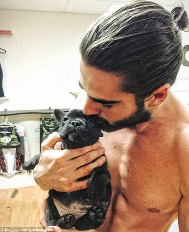 Nam thần tóc búi 'khuấy đảo' cộng đồng Instagram Ảnh 2