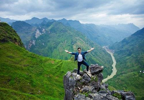 Nguyên Khang khám phá mùa hoa Tam giác mạch Ảnh 2