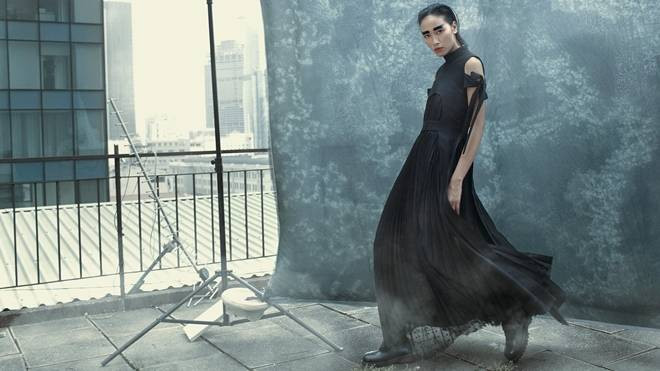 Trang Khiếu “quái dị” với lông mày kẻ sậm Ảnh 2