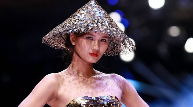 Dàn thí sinh Next Top 2015 đổ bộ Tuần lễ thời trang quốc tế Việt Nam Ảnh 2