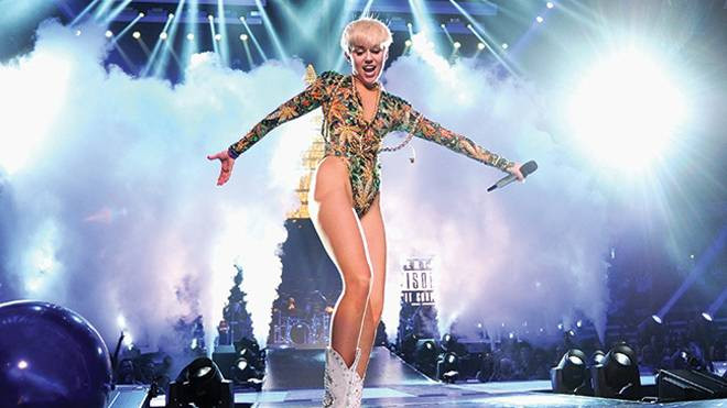 Miley Cyrus muốn làm concert khỏa thân Ảnh 2