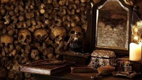 Dịch vụ ngủ đêm trong hầm mộ với 6 triệu bộ xương ở Paris Ảnh 2