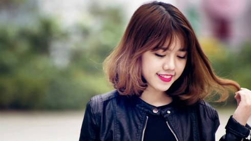‘Cô bé hát tiêu’ Phùng Khánh Linh ra mắt single 'Khi con là mẹ' Ảnh 2