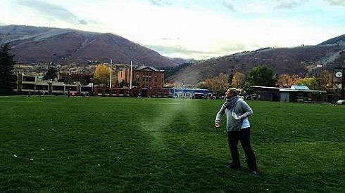 Bức ảnh chú chó ma vĩnh biệt chủ gây tranh cãi Ảnh 2