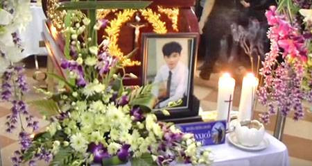 Chàng trai bị đâm chết tại vòng xoay Dân Chủ đã được hỏa táng Ảnh 2