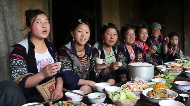 ‘Tròn mắt’ chứng kiến người dân tộc ở Sa Pa nói tiếng Anh như gió Ảnh 2