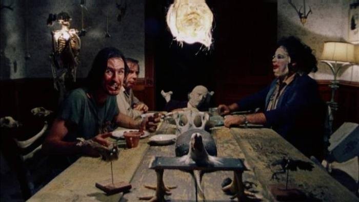 texas-chainsaw-massacre-dining