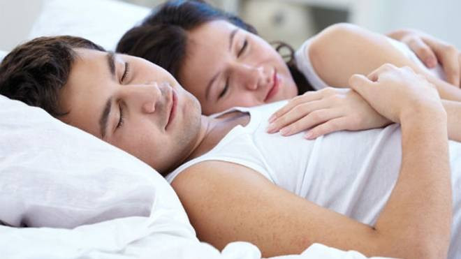 Ngủ ‘có đôi, có cặp’ giúp bạn tăng tuổi thọ Ảnh 2