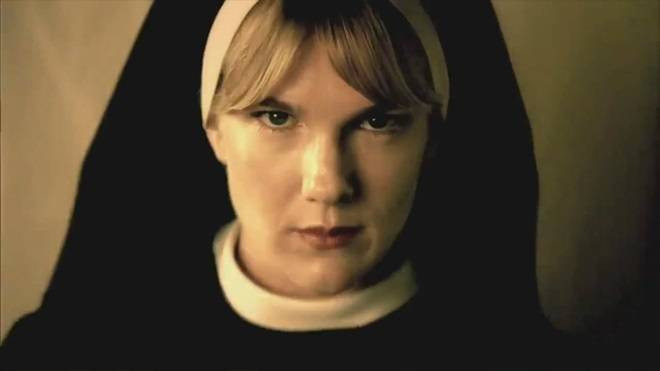 American Horror Story: Lily Rabe trở lại trong tập 4 'Devil’s Night' Ảnh 2
