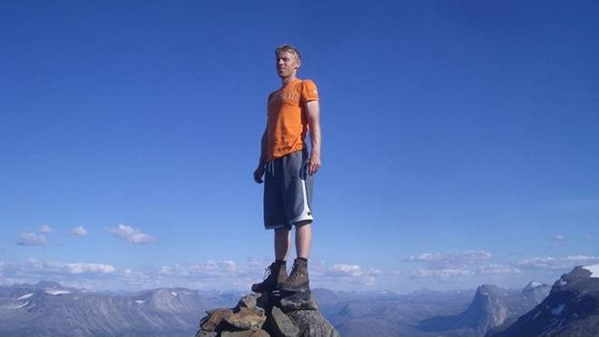 Chàng trai đi đủ 198 nước trước tuổi 40 Ảnh 2