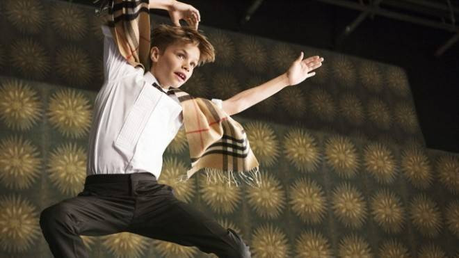 Con trai Becks tham gia phim quảng cáo cùng các siêu sao Hollywood Ảnh 2