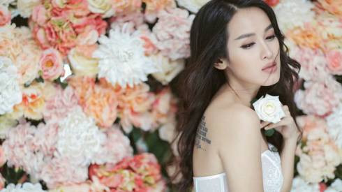Tú Vi để lộ hình xăm trong bộ ảnh cưới trước giờ G Ảnh 2