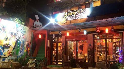 Quán cà phê của những 'cô gái xấu xí' gây xúc động mạnh Ảnh 2