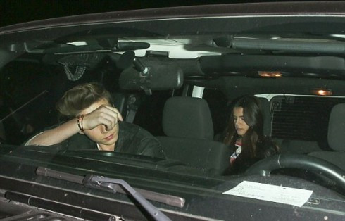 Vợ chồng Beckham lo hotboy Brooklyn hư hỏng Ảnh 2