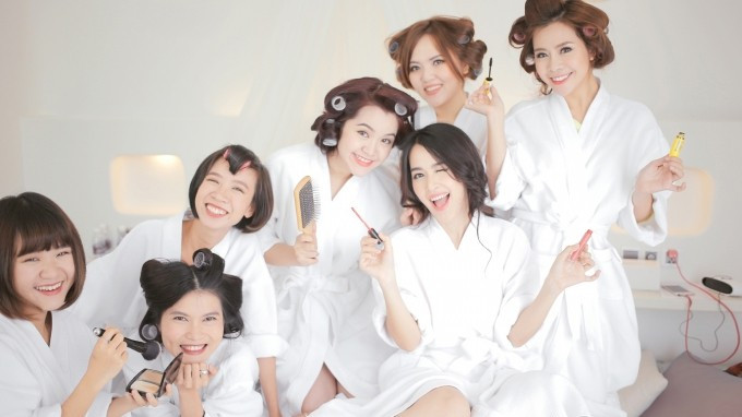 Tú Vi tung ảnh cưới nhắng nhít sau đám cưới ngôn tình Ảnh 2