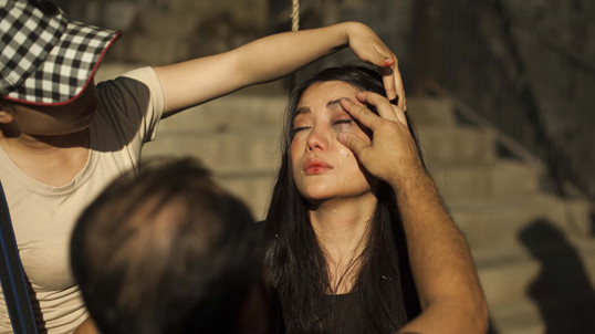 Trương Ngọc Ánh bị tai nạn ở mắt khi đóng phim hành động Ảnh 2