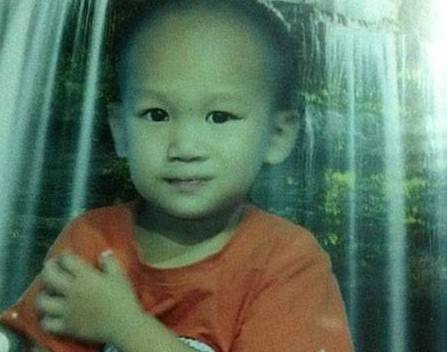 Uống nhầm thuốc tẩy trong tủ lạnh, bé trai 3 tuổi chết thương tâm Ảnh 2