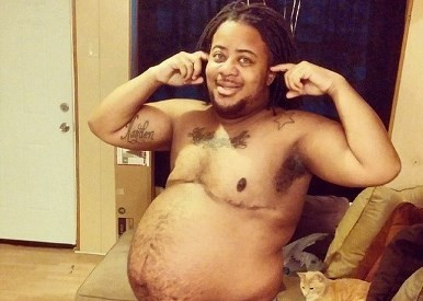 Người đàn ông đang chuyển giới dở chừng thì phát hiện mình… mang thai Ảnh 2