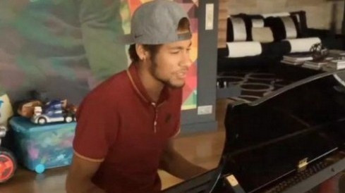 Những cầu thủ chơi nhạc không kém nghệ sĩ thực thụ Ảnh 2