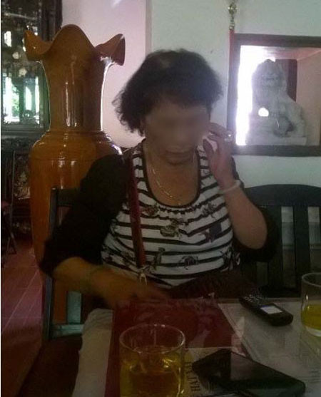 Vụ quấn khăn tang đến đám cưới đòi cha: Ai là vợ hờ? Ảnh 2