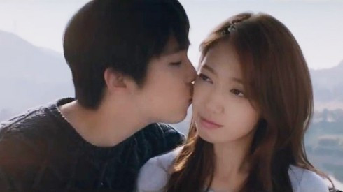 Park Shin Hye từ chối hôn bạn diễn trong MV Ảnh 2